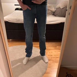 Lee jeans  - Lee daren zip fly jeans enbart använda ett fåtal gånger. Storlek 34/36 