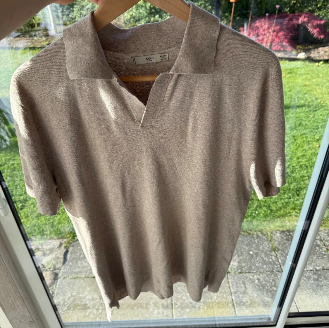 Beige pikétröja från MNG Man