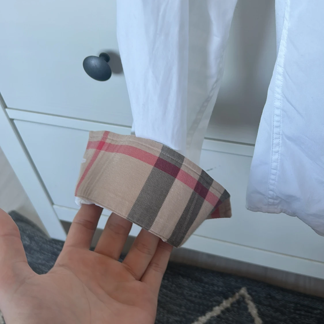 Vit Burberry Brit skjorta med rutiga detaljer - 1