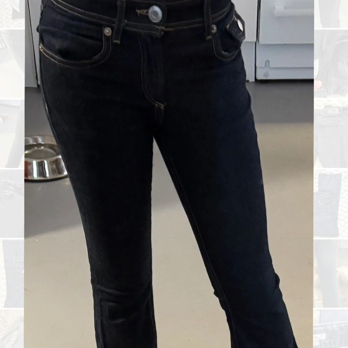 Mörkblå jeans med raka ben