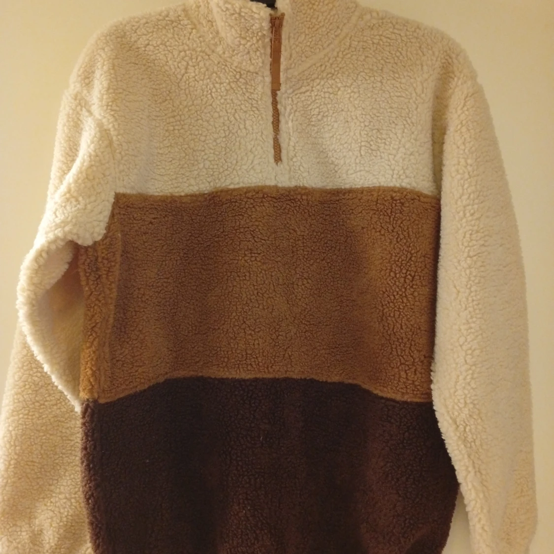 Färgglad fleece-tröja från Vailent