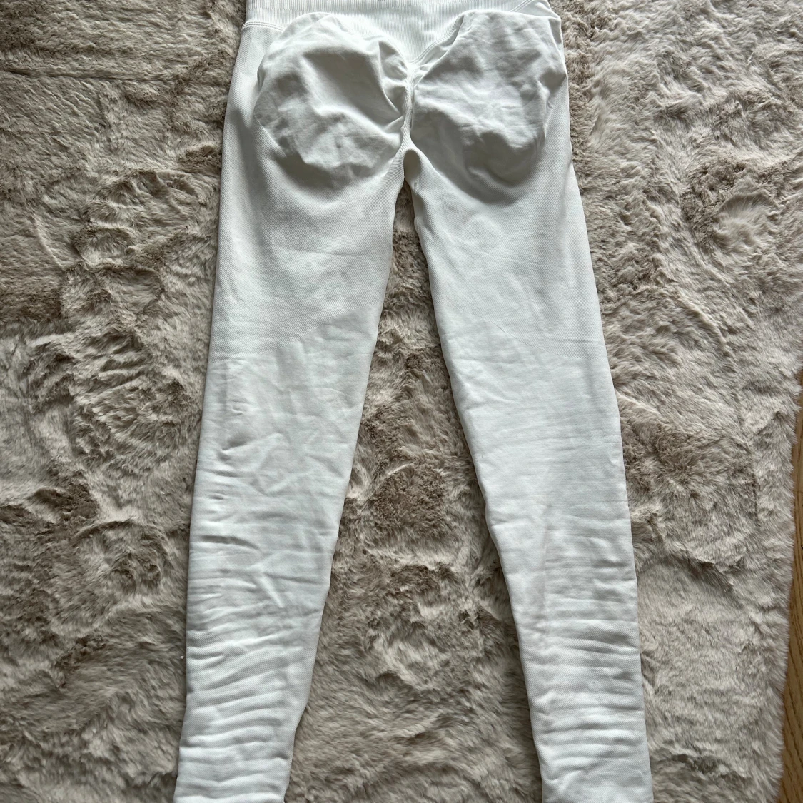 Vita seamless leggings från DFYNE