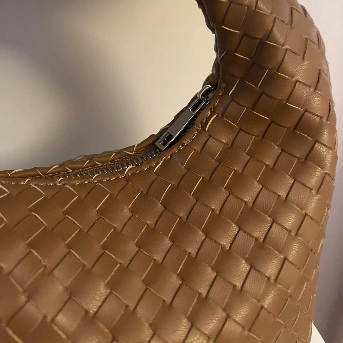 Flätad handväska - 1