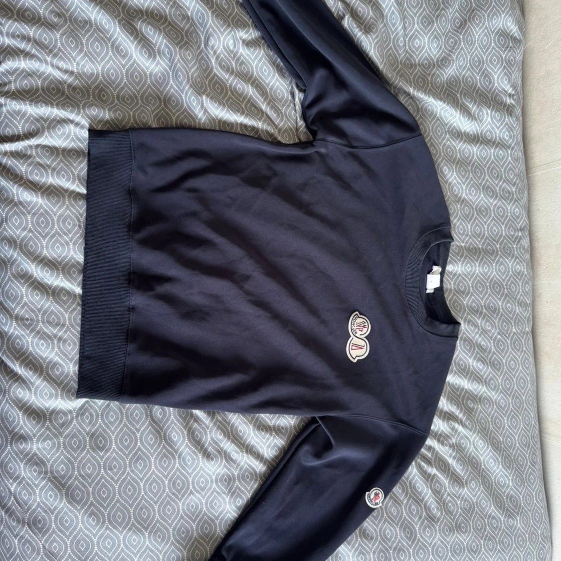 Mörkblå sweatshirt från Moncler
