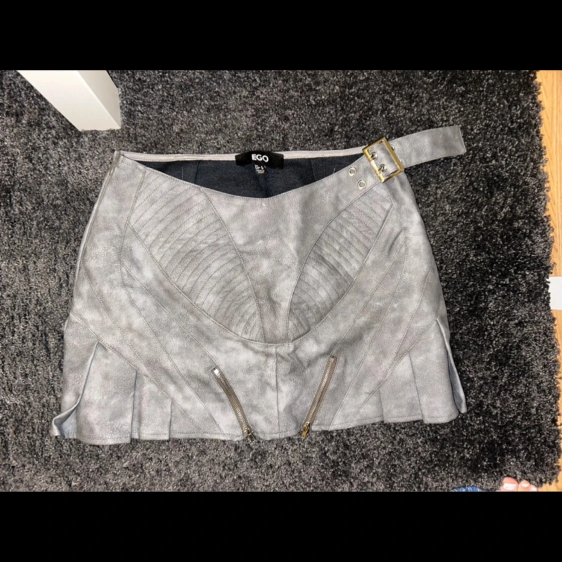 Grå kjol med dragkedjor från EGO - 3