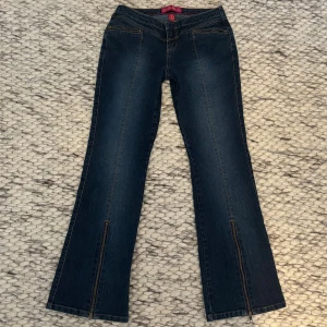 Lågmidjade bootcut jeans  - Lågmidjade bootcut jeans 🤍