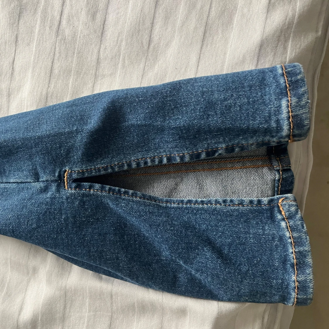 Mörka Zara jeans - 1