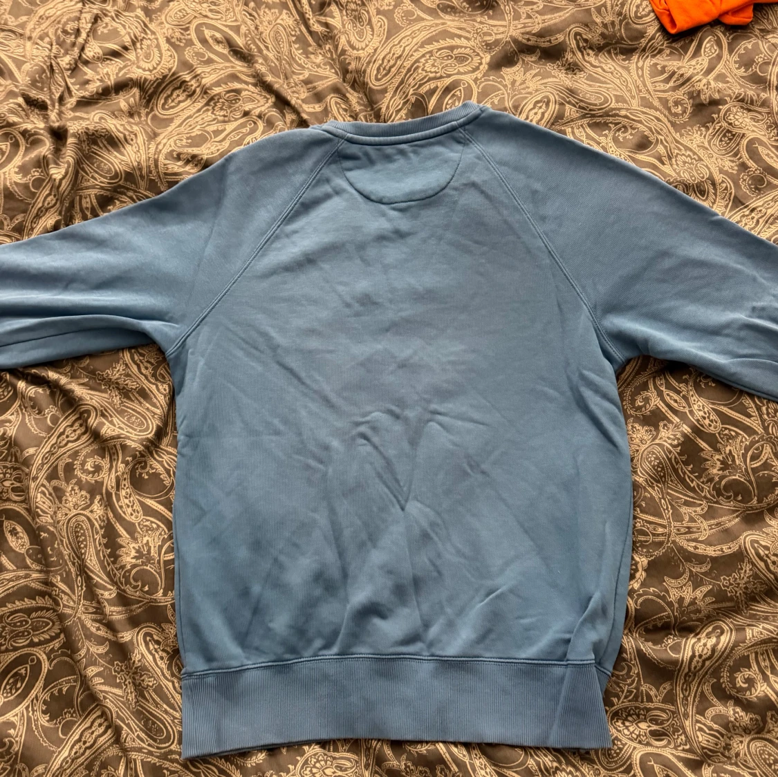 Blå sweatshirt från GANT med logga - 1