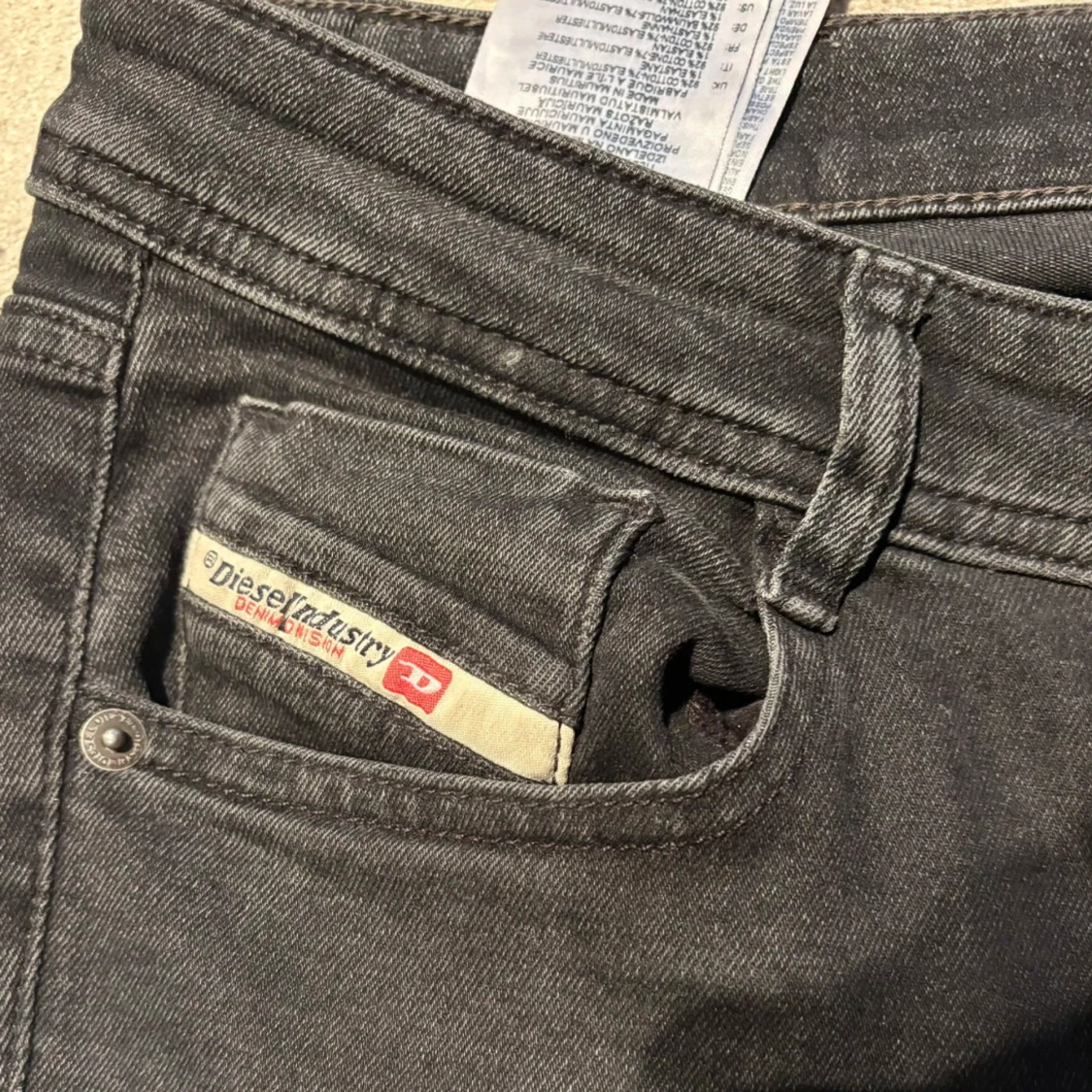 Svarta bootcut jeans från Diesel - 1