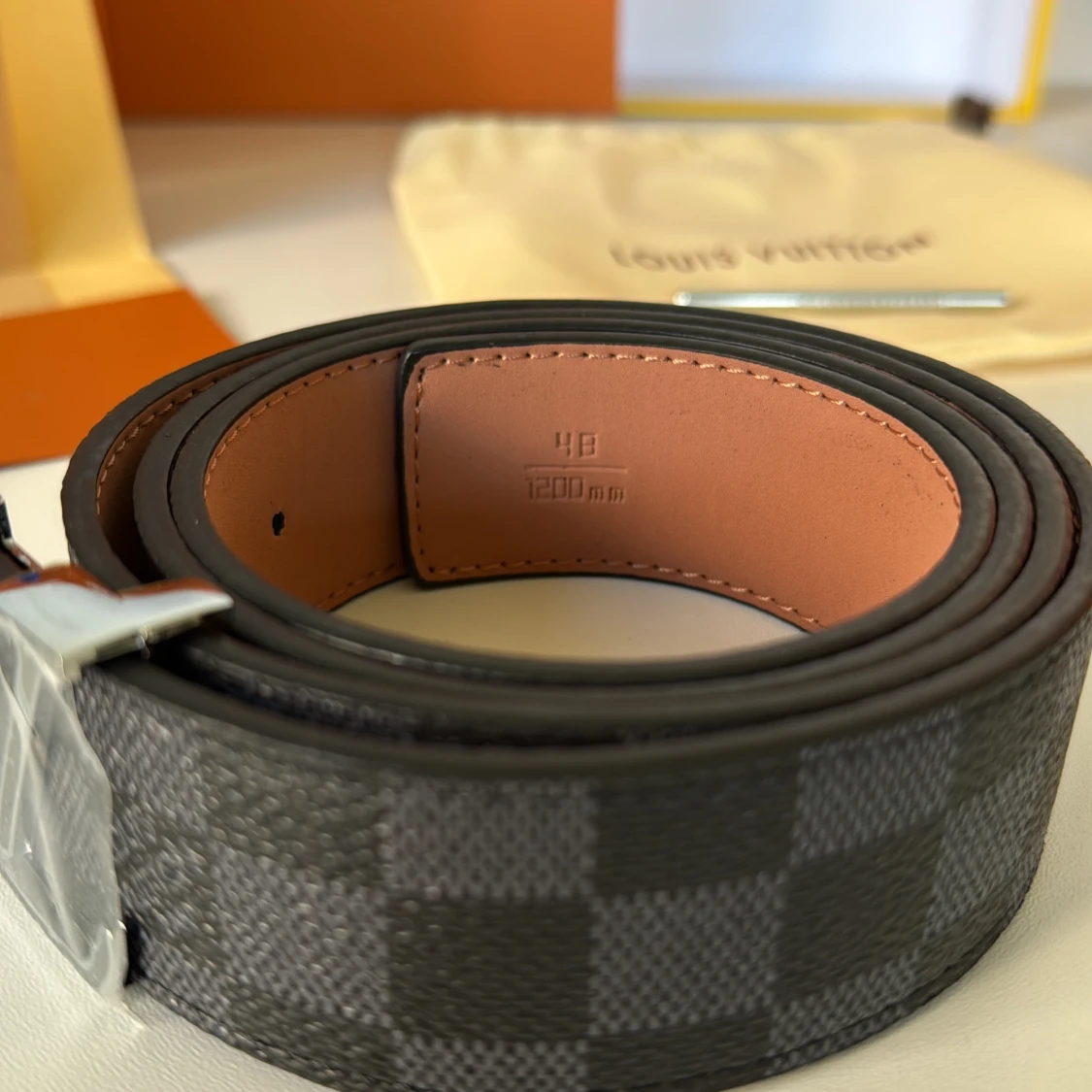 L och V Damier Graphite bälte - 1