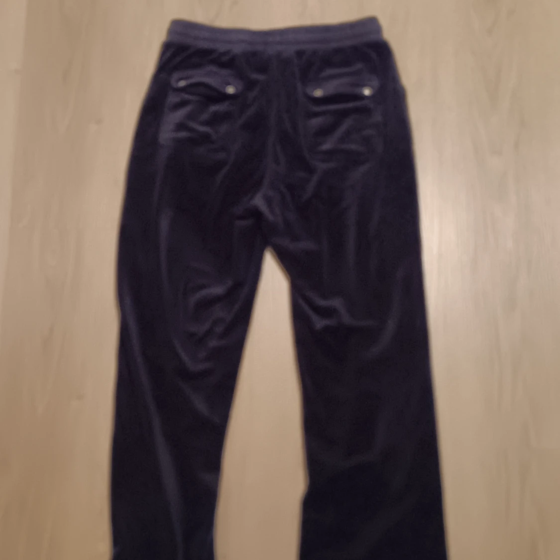 Mörkblå velourbyxor Juicy Couture - 4