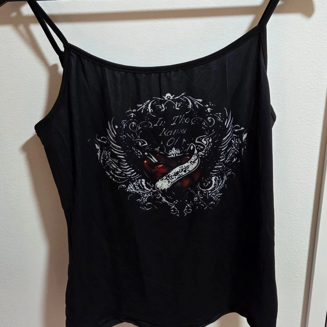 Svart linne med tryck och tunna band, Stl M - 2