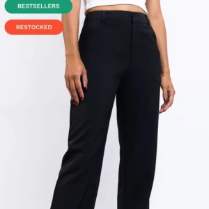 Byxor från Madlady, "Nova".  - Det är modellen "nova". Nypris är 599 kr. Använt dom en del så dom är noppriga men hela och rena! Storlek 34 - extra short. 
