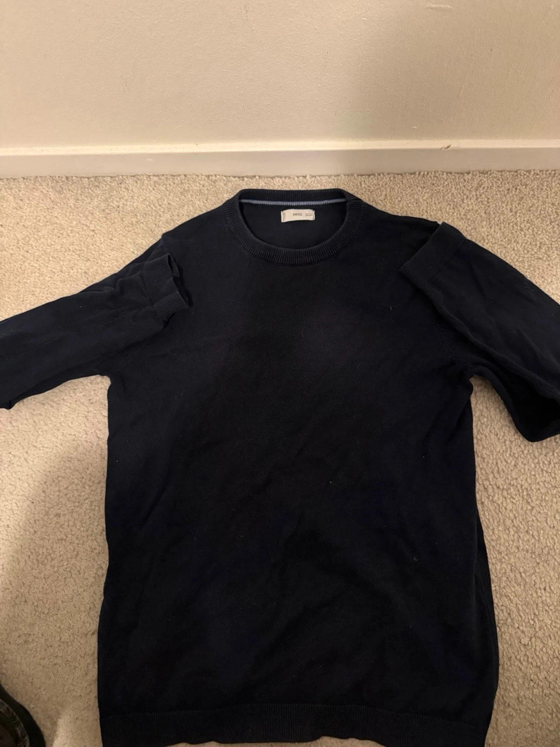 Mörkblå kortärmad tröja från MNG