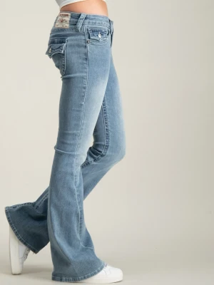 True Religion Joey Low Rise Flare Jeans - Säljer ett par ljusblå truereligion som då tyvärr inte kommer till användning, men annars jätte bra skick förutom ett pyttelitet hål längst ner som knappast syns, skriv om mer bilder om ni inte fick alla ni ville se 💞💞