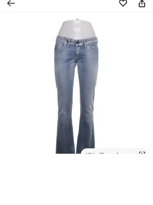 Replay bootcut jeans ljusblå - Säljer mina skit snygga replay jeans!! Säljer då dem tyvärr inte kommer till lika mkt användning längre