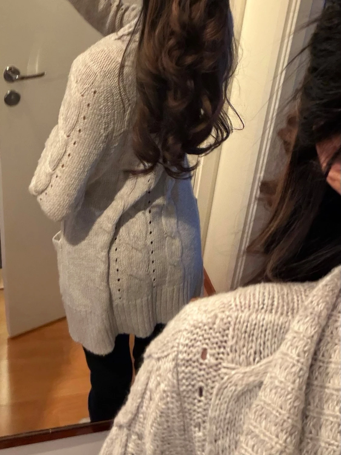 Ljusgrå stickad kofta med fickor - 2