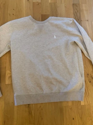Ralph lauren crewneck - #Y2K #90s #vintage #retrostyle #rare #unikat #prelovedfashion #streetwear #casualstyle #archive #sport #gym #outdoor #tiktok #viral #grunge #2000s #aesthetic #core #classic #opium #rap #swag