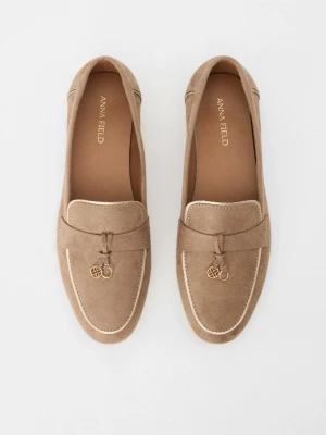 Beige loafers från Anna Field - Snygga beige loafers från Anna Field, strl 38! Helt nya och aldrig använda