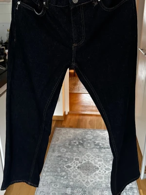 Nya Jeans från New Yorker 31:30 - Säljer ett par helt nya jeans från New Yorker. Storlek 31:30. Märket heter ”Smog” och är köpta på New Yorker. Helt nya!!