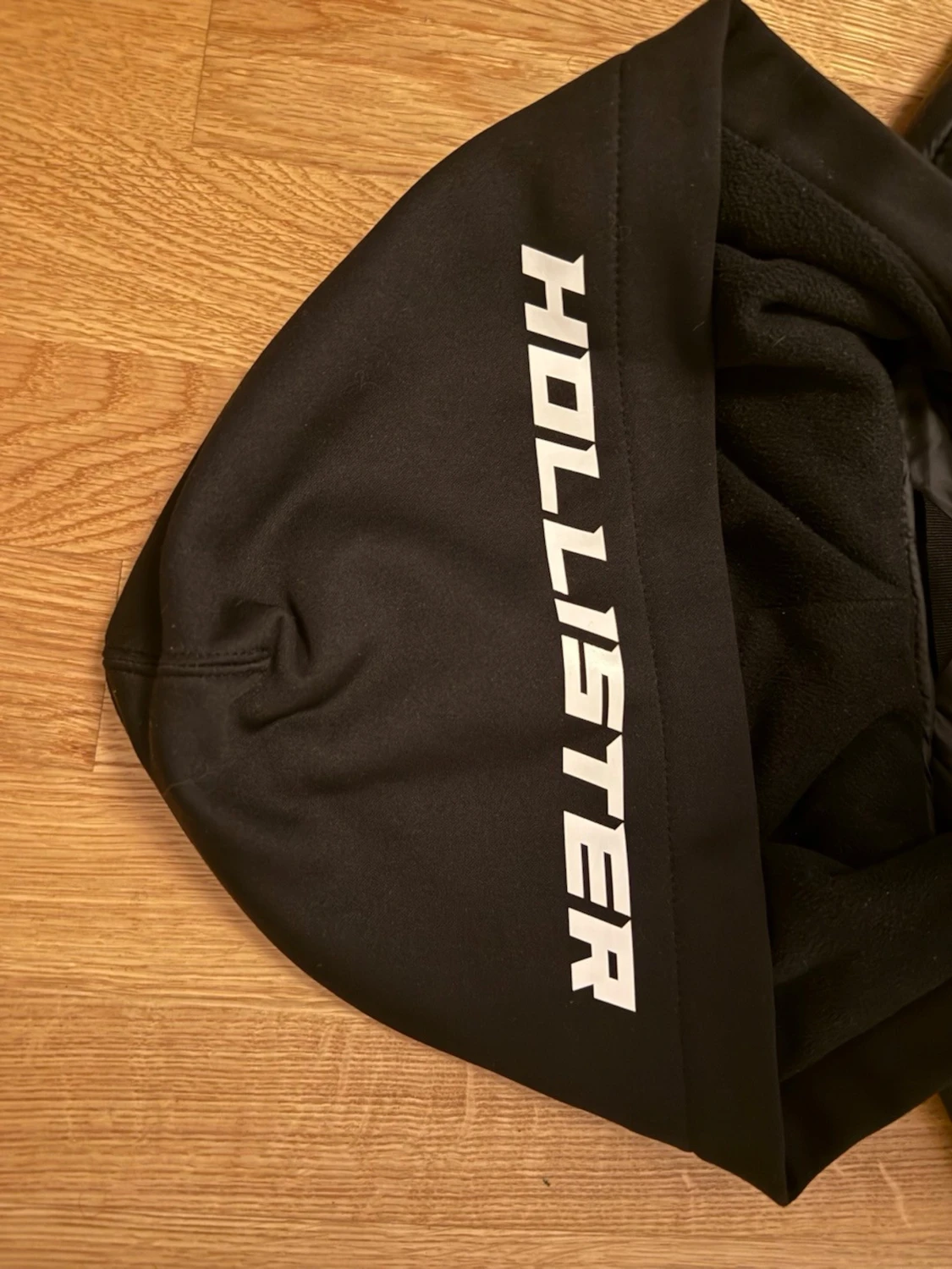 Svart pufferjacka från Hollister - 2