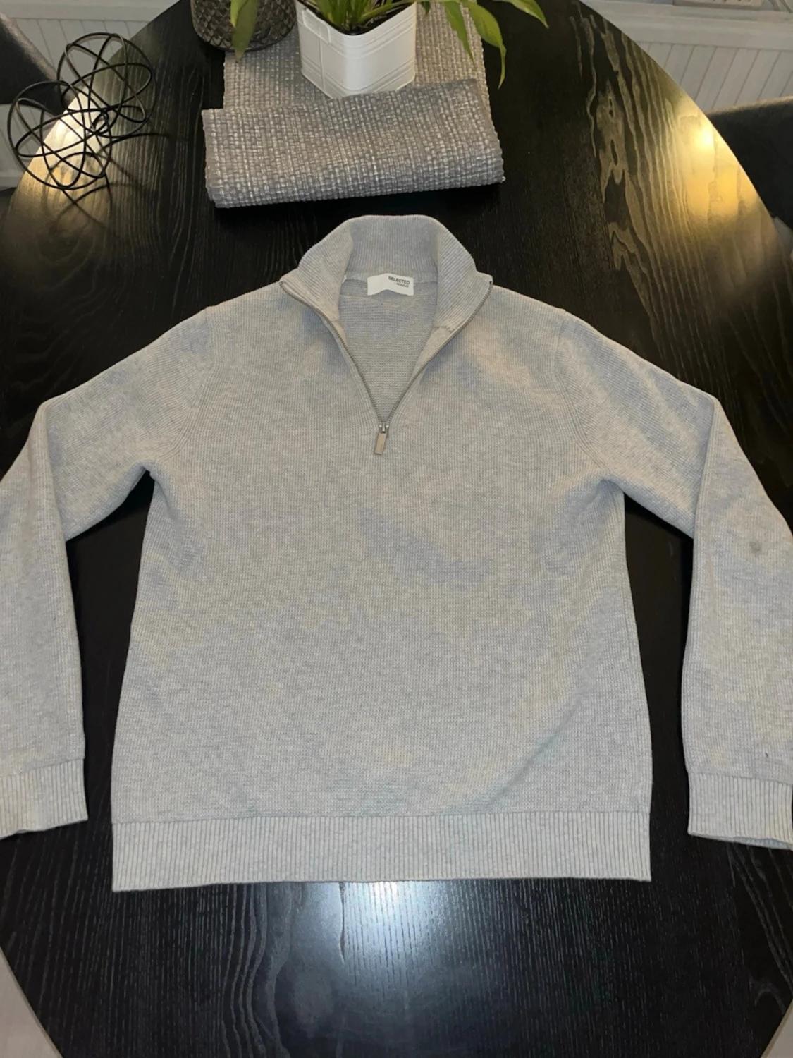 Ljusgrå stickad quarter-zip