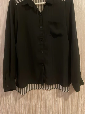 Papaya svart blus stl.S - Papaya svart blus stl.S