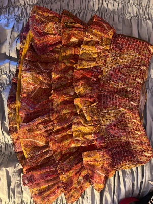 Populär volangkjol - Säljer min absoluta favorit kjol då den har blivit för liten för mig! Kan absolut gå ner i pris!