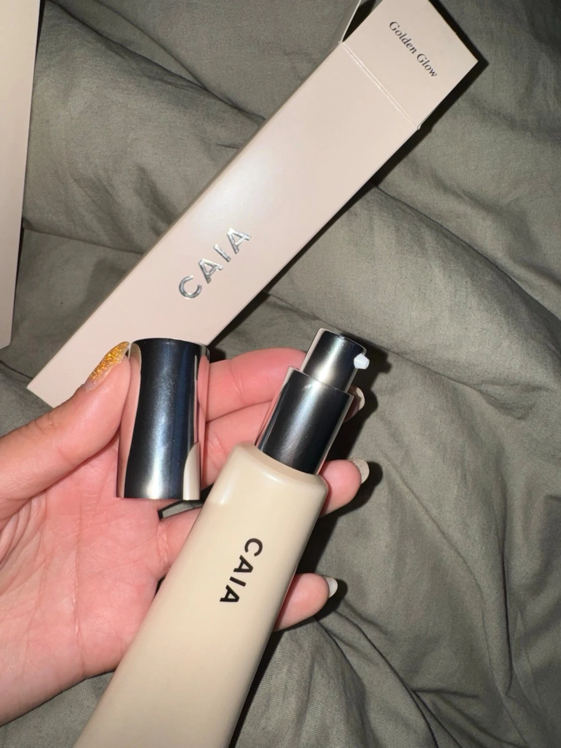 CAIA Golden Glow liquid highlighter - 1