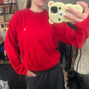 Ralph lauren tröja - Stickad tröja från Ralph lauren, står ingen storlek i men skulle säga att den e typ L-XL💋