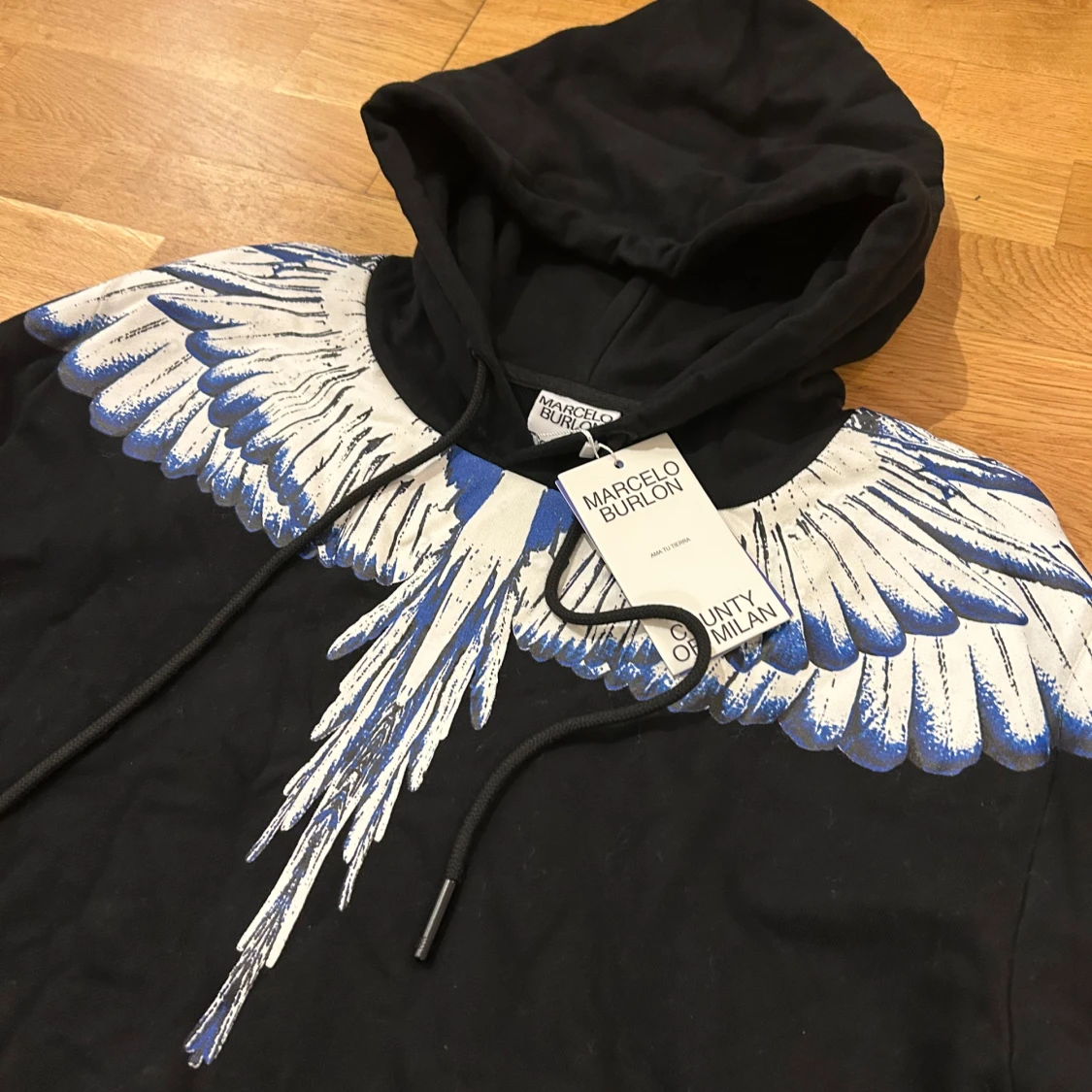 Marcelo Burlon svart hoodie med vingar - 1
