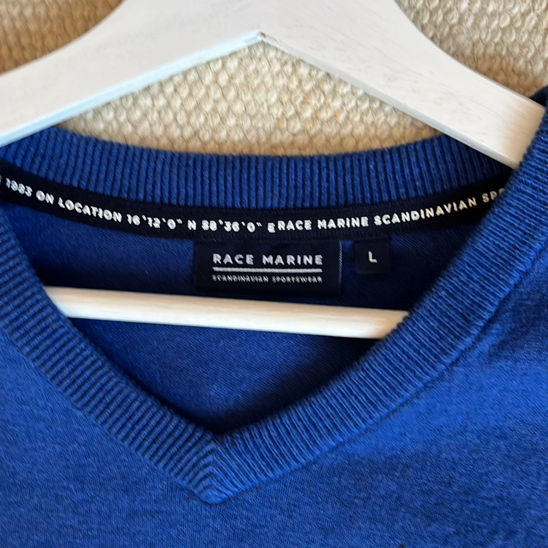 Blå v-ringad tröja från Race Marine - 1