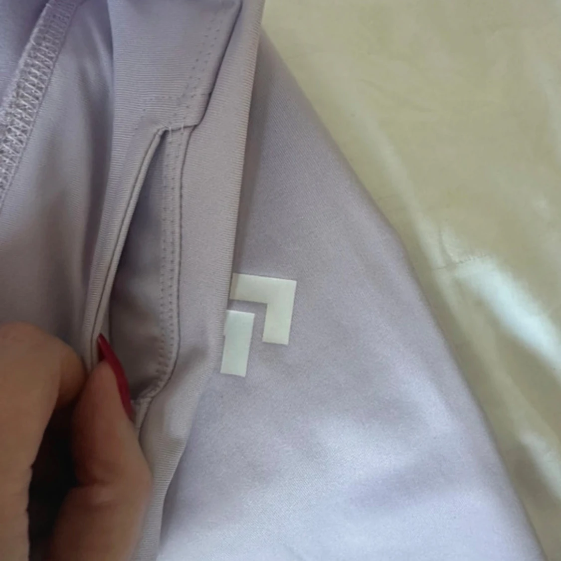 Ljuslila träningsbyxor från Lager 157 - 2