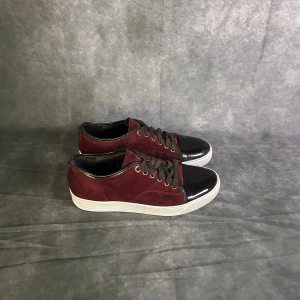 Lanvin toecap sneakers - Mycket fint skick | Size uk 5 passar 40 | fraktar spårbart inom 24 timmar |  för att köpa klicka ” köp nu” | vid frågor skriv ett meddelande |