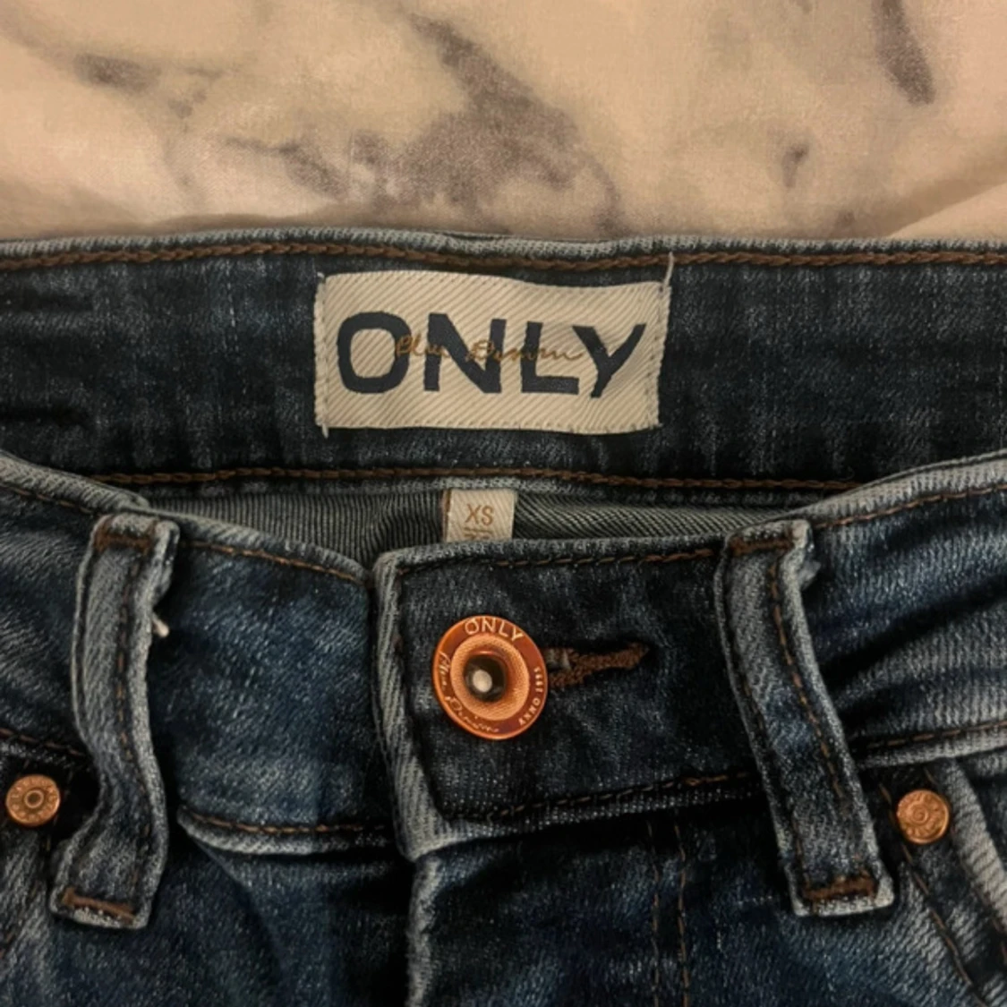 Blå bootcut jeans från ONLY  - 2