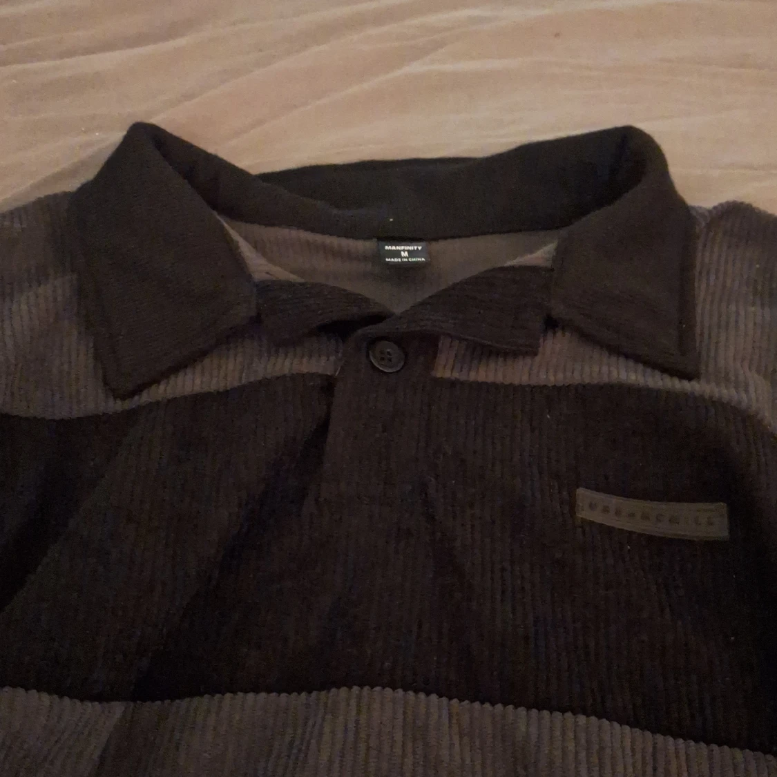 Svart-grå randig tröja - 3