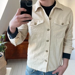 Selected home overshirt  - Selected home overshirt, inga defekter! Sjukt skön! Modellen är 180,75 kg och bär M! ✌️