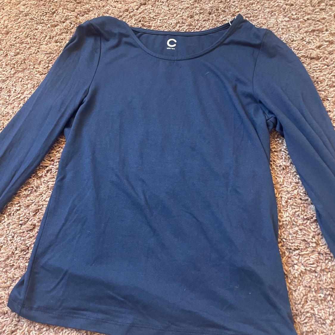 Mörkblå långärmad tröja från Cubus