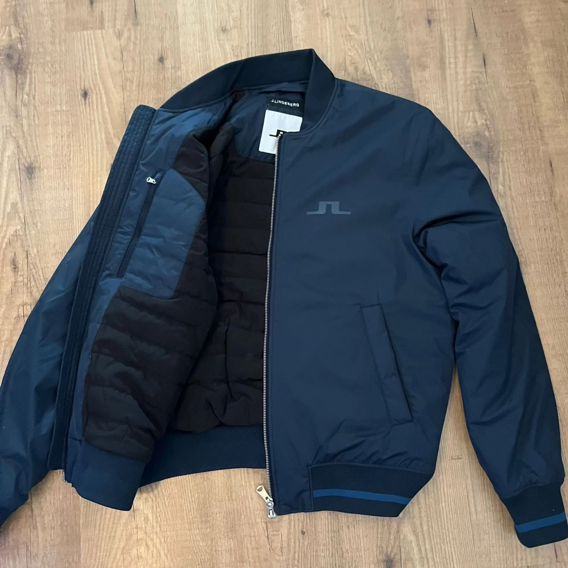 J Lindberg jacka - 3