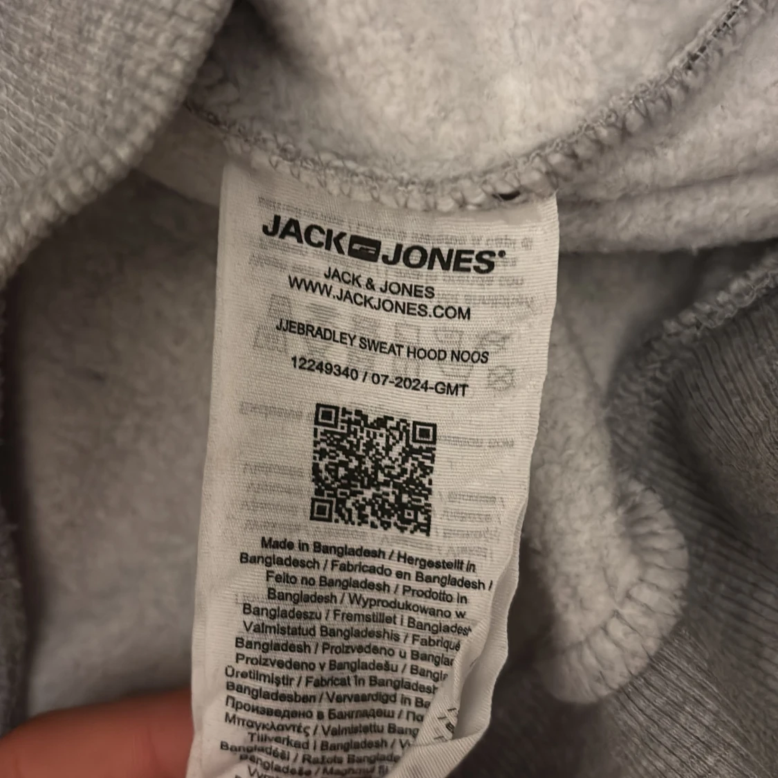 Grå hoodie från Jack & Jones - 2