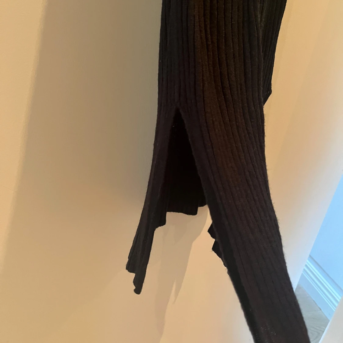 Svart ribbad långklänning C'est la vie - 4