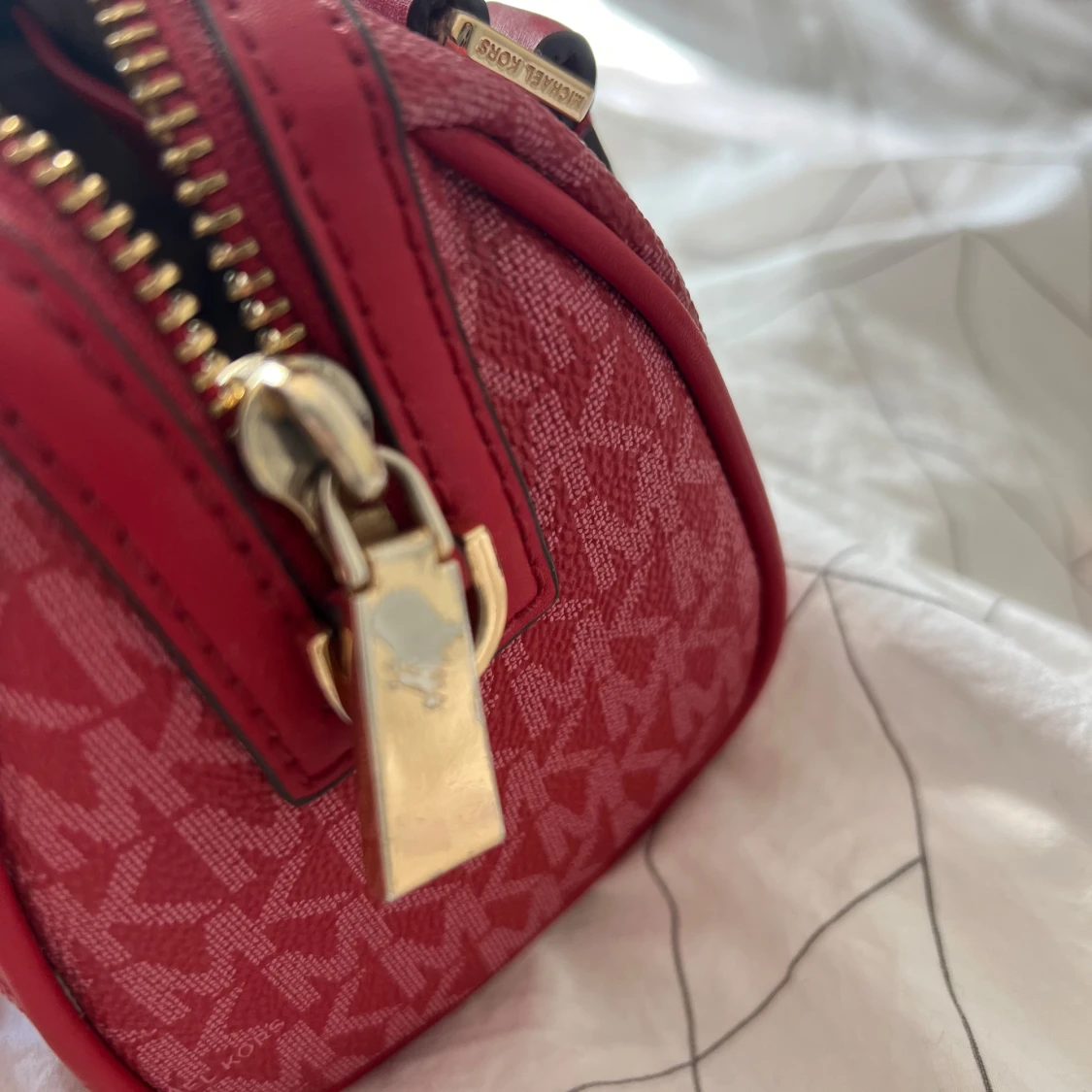 Röd Michael Kors handväska - 4