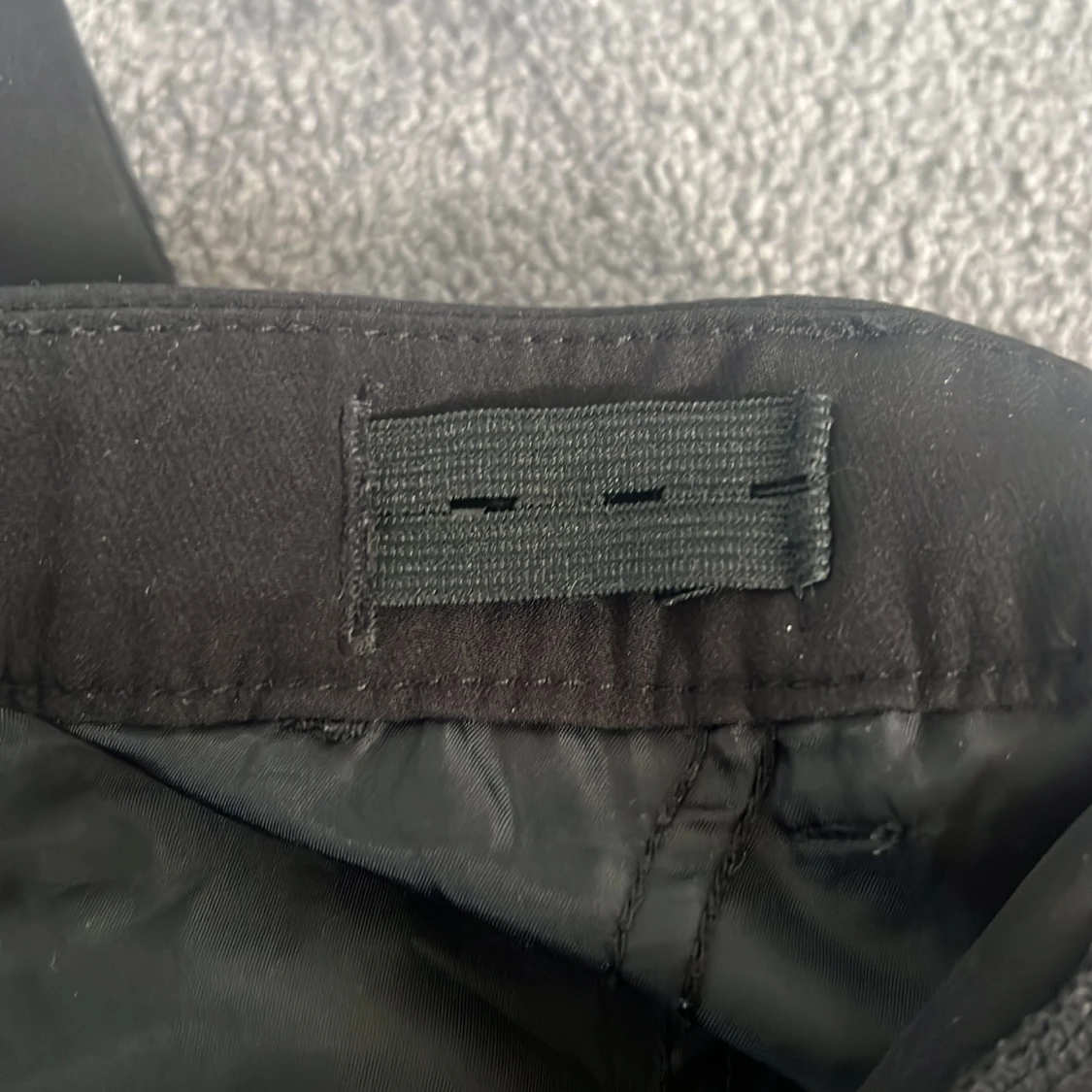 Skjut sköna byxor från Lindex  - 3