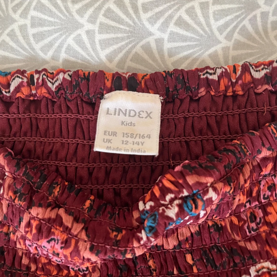 Vinröd volangkjol från Lindex - 1