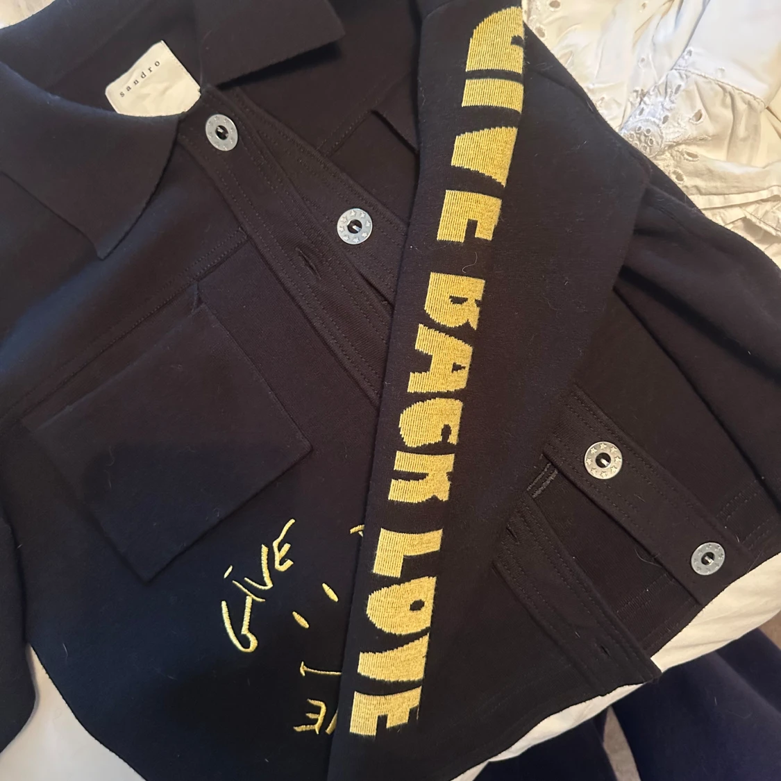 Svart overshirt från Sandro med tryck - 2