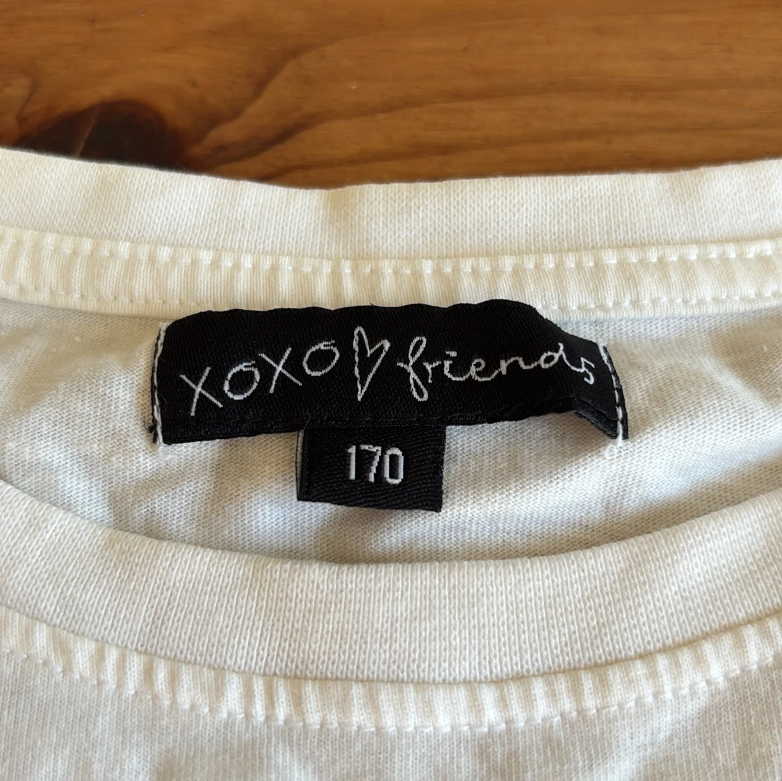 Vit t-shirt med hästtryck från XOXO friends - 2