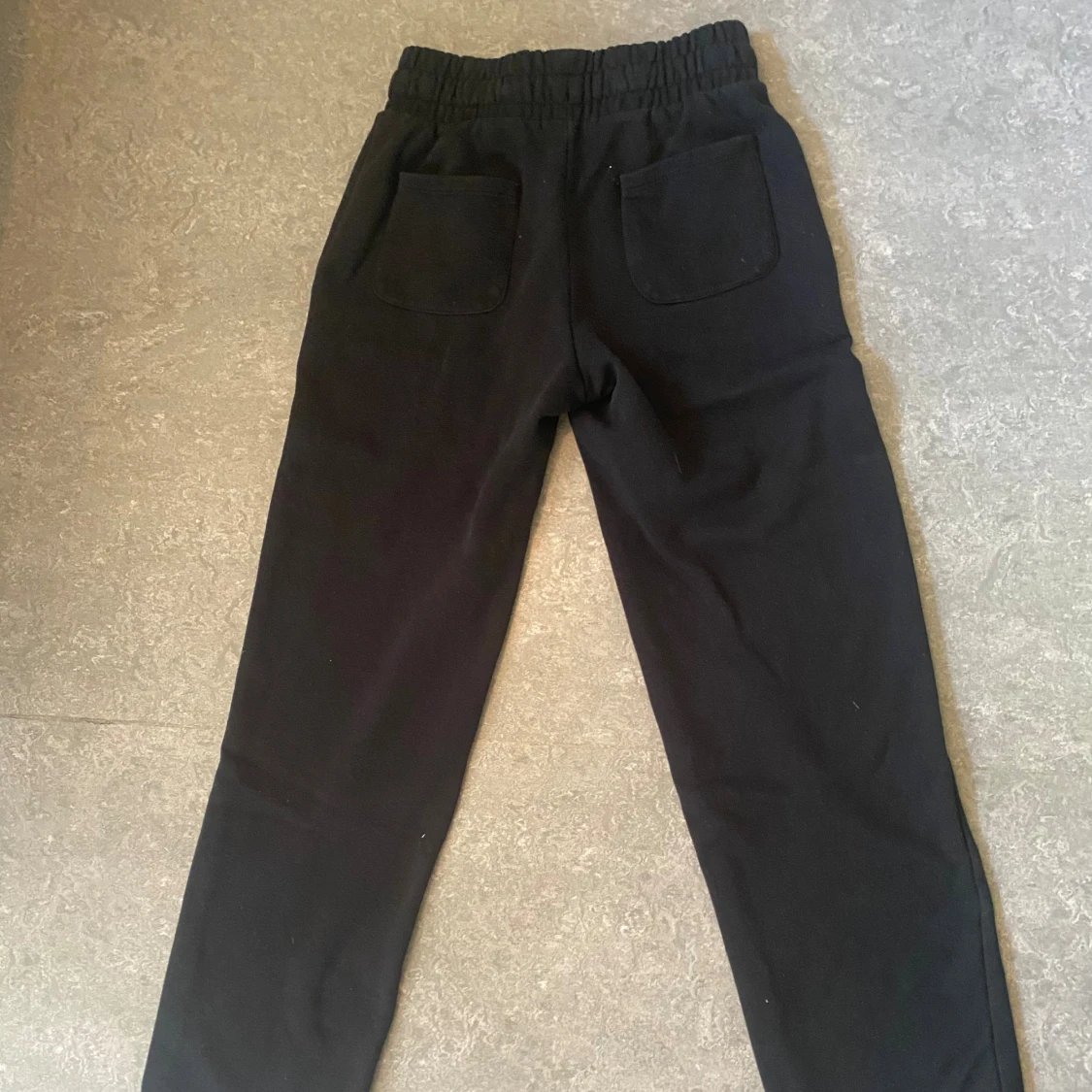 Svarta mjukisbyxor från 157 XS - 1