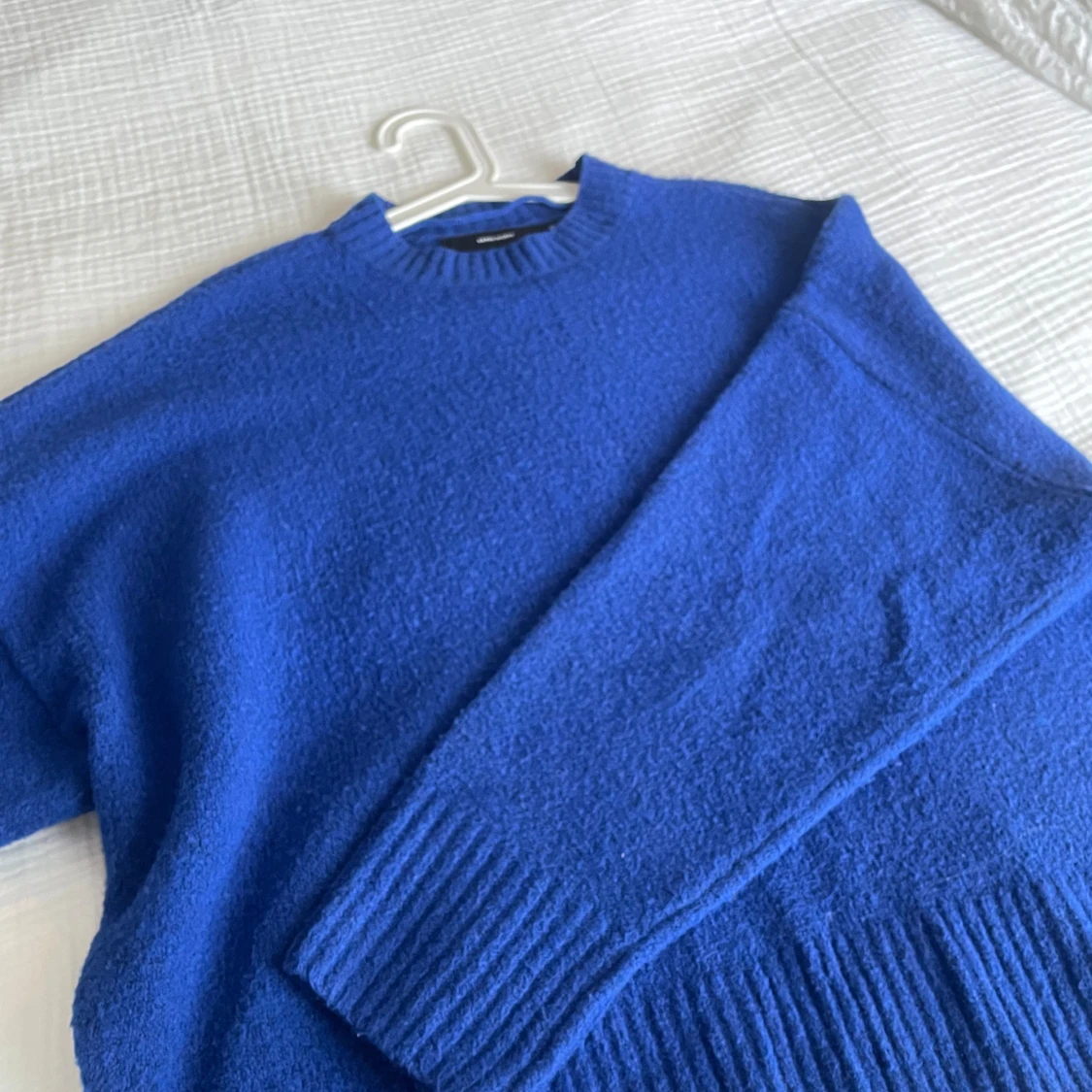 Kornblå stickad tröja (Vero Moda)  - 1