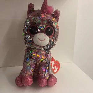 söt beanie boo🫶 - super gullig beanie boo med palietter och rosa glitter ögon. typ helt nyyy