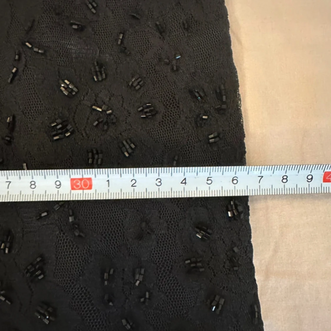 Svart festlinne  - 4